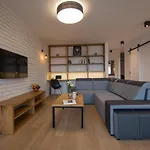 Apartview Bukowa Iii By Rent Like 아파트호텔