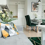 Apartview Bukowa Iii By Rent Like 비스와