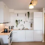 Apartview Bukowa Iii By Rent Like 아파트호텔 비스와